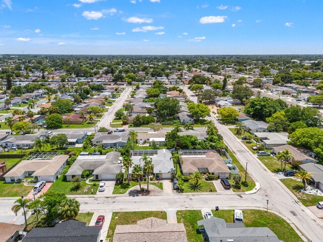 Building Photo - 7240 Westwind Dr