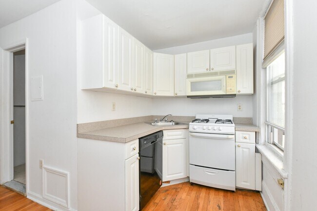 Primary Photo - 409 Bloomfield St