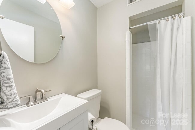 Building Photo - 4014 Sulkirk Rd