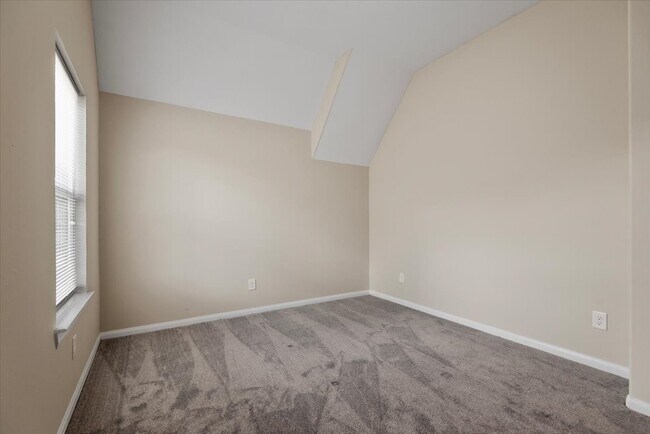 Building Photo - 4071 Northern Spruce Dr