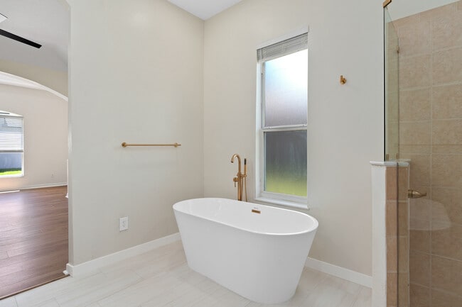 Building Photo - 2522 Northumbria Dr
