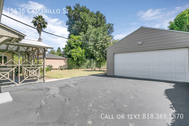 Building Photo - 15436 Camarillo St
