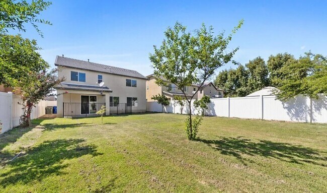 Building Photo - Adorable Home For Rent