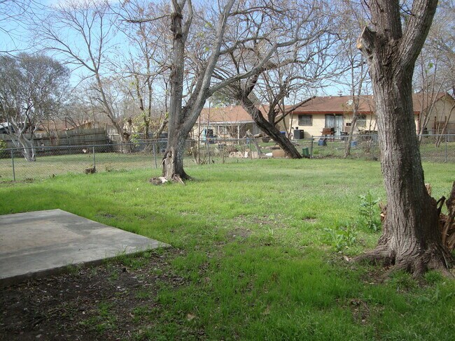Building Photo - Indian Creek
