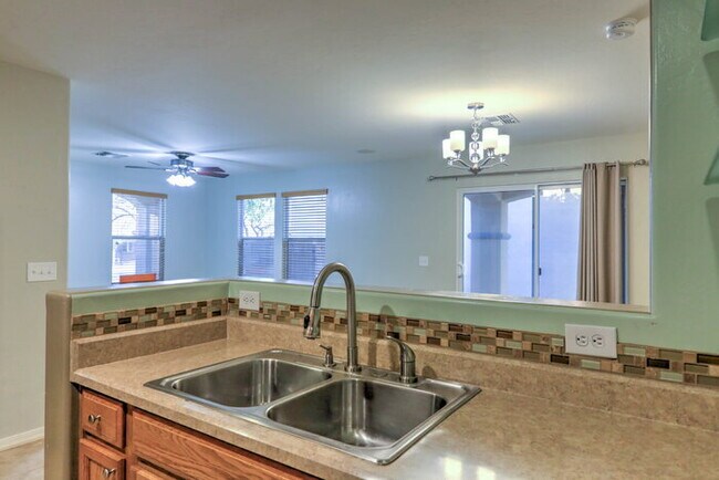 Building Photo - Rancho Sahuarita