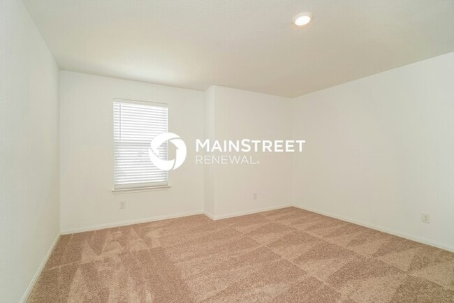 Building Photo - 4 Bedroom Pet-Friendly Home in New Braunfels, TX with Main Street Renewal