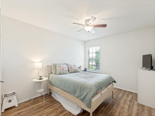 Building Photo - 6909 Longford Trail