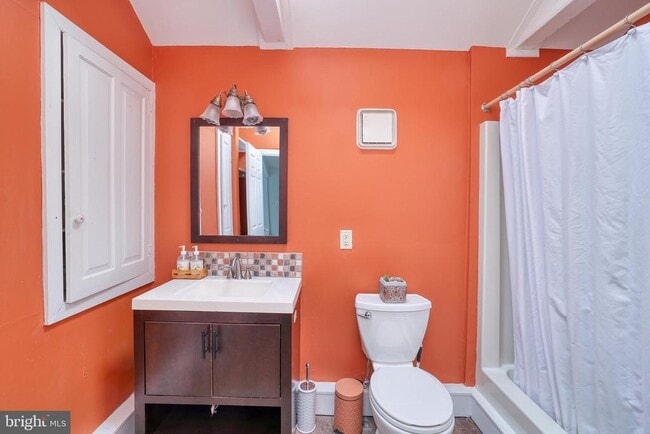 Building Photo - 5496 York Rd.