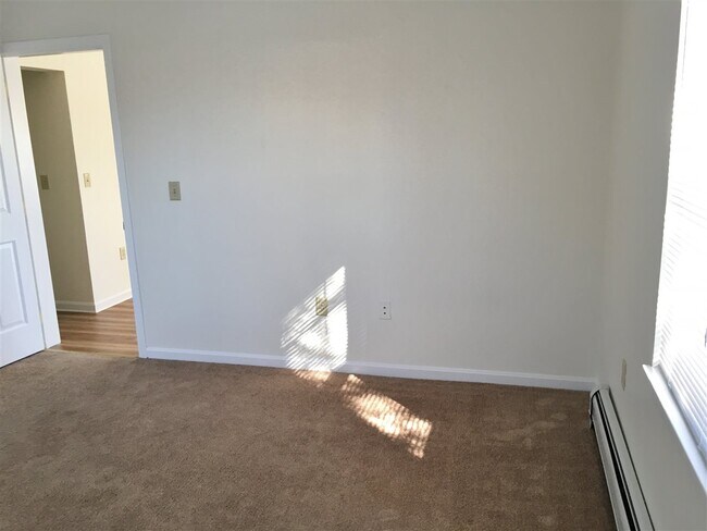 Building Photo - 82 3rd St