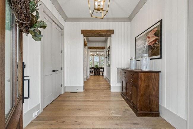 Building Photo - Beautiful 5 Bedroom Marshside Home