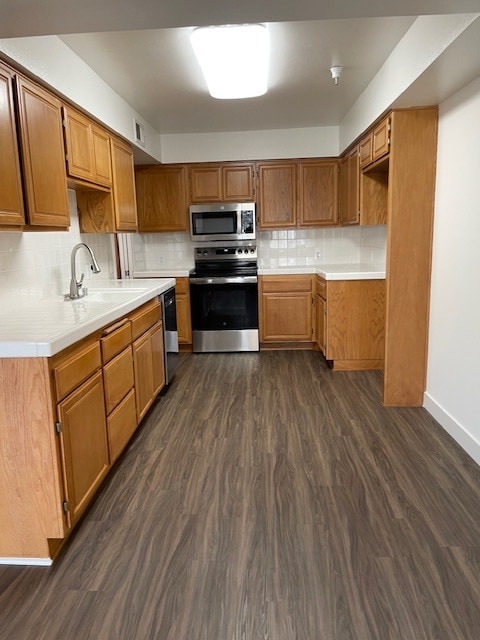 Unit 304 kitchen - 4540 Natick