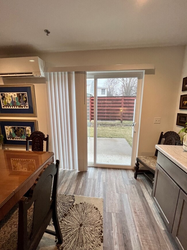 Building Photo - 1415 Market St