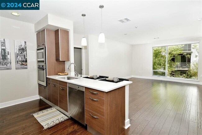 Building Photo - 555 Ygnacio Valley Rd