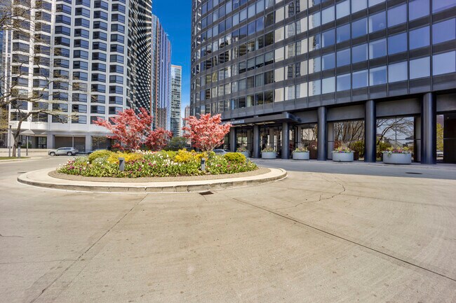 Building Photo - 155 N Harbor Dr