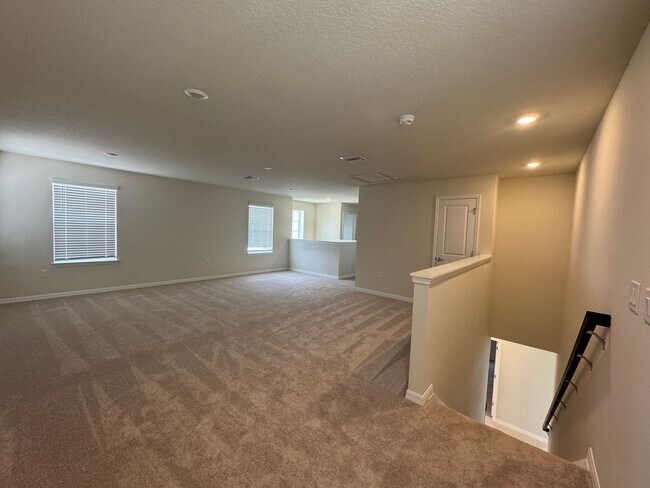 Building Photo - 5555 Settlingstone Ln