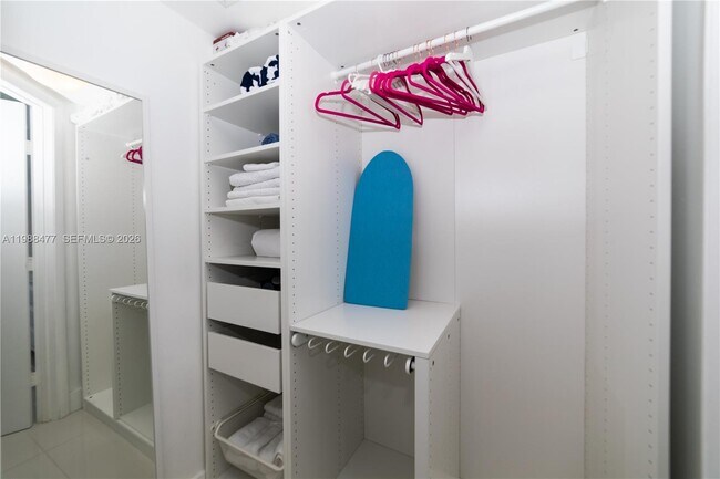 Building Photo - 1830 S Ocean Dr