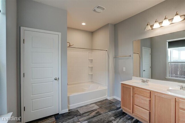 Building Photo - 230 Telluride Dr
