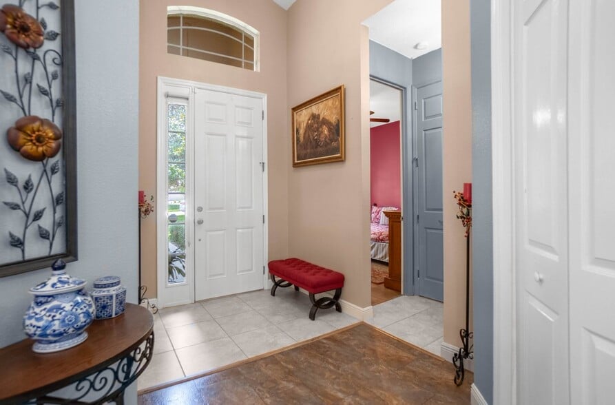 Building Photo - 1733 W Caroline Path