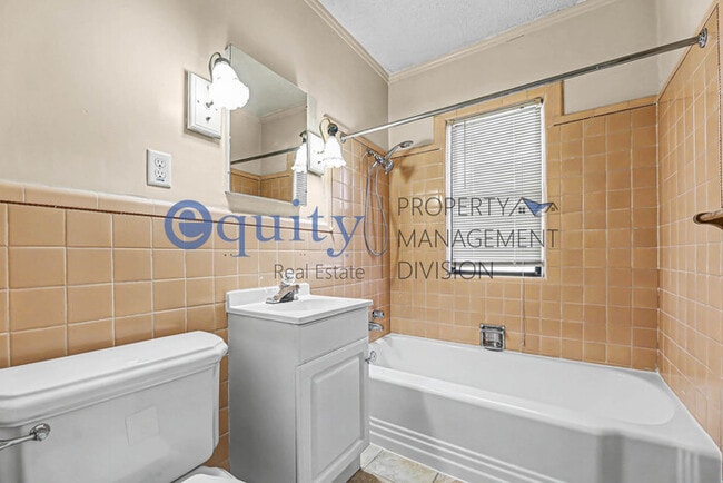 Building Photo - Murray House for Rent