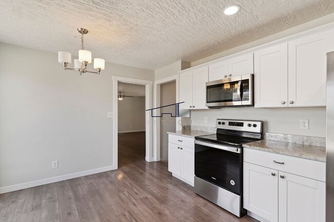 Building Photo - Updated North Ogden 4 Bedroom 2 Bathroom Home!
