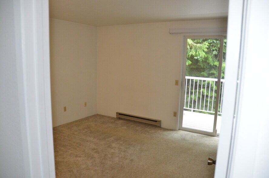 Building Photo - 3700 Beazer