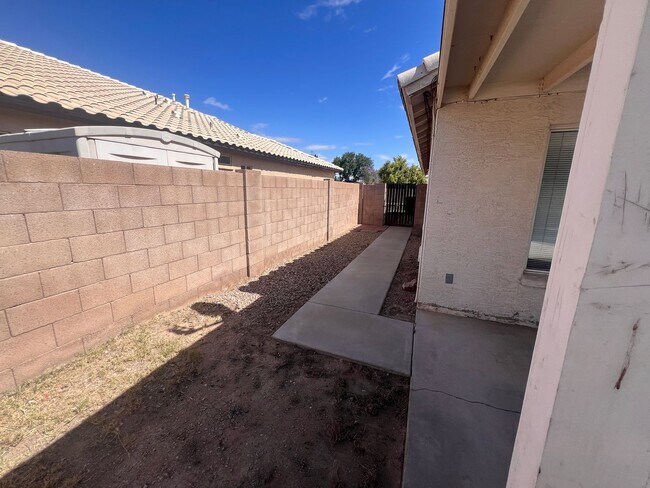 Building Photo - Flag Homes - 023