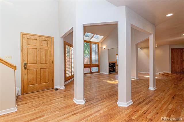 Building Photo - 541 Monroe St