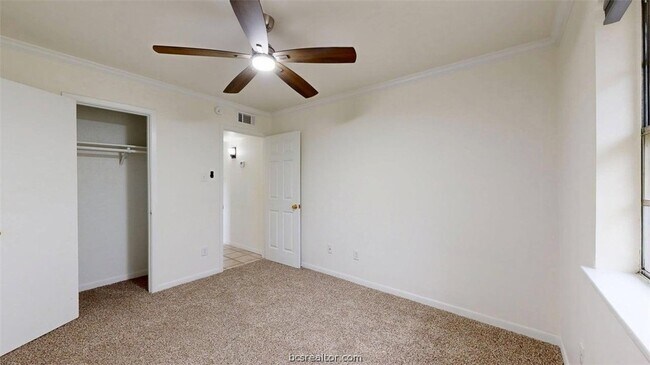 Building Photo - 1607 Cloverdale Ct