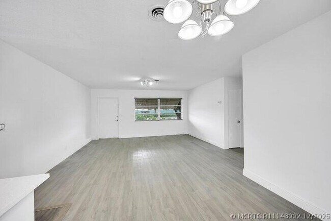 Building Photo - 1308 S Congress Ave