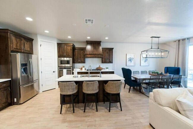 Building Photo - 2249 N Coral Canyon Blvd