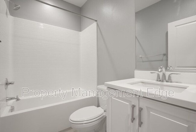 Building Photo - 662 Gemstone Dr