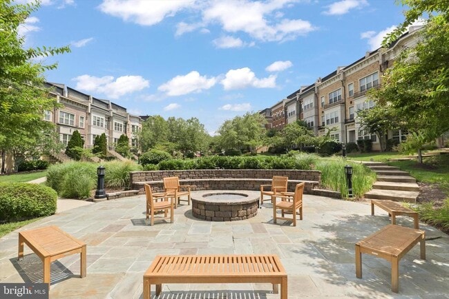 Building Photo - 501 Triggerfish Dr