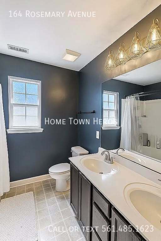 Building Photo - 164 Rosemary Ave