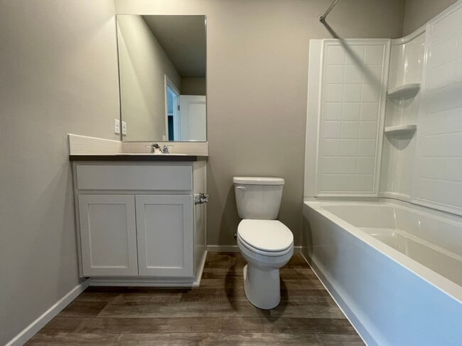 Building Photo - Modern 3-Bed, 2.5-Bath Home with Quartz Counters, Central A/C, and Prime Location!