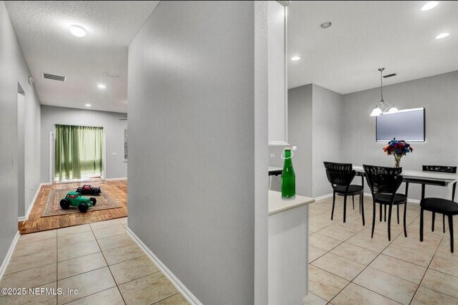 Building Photo - 3060 Plantation Ridge Dr