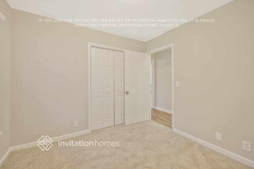 Building Photo - 1128 Sioux Terrace