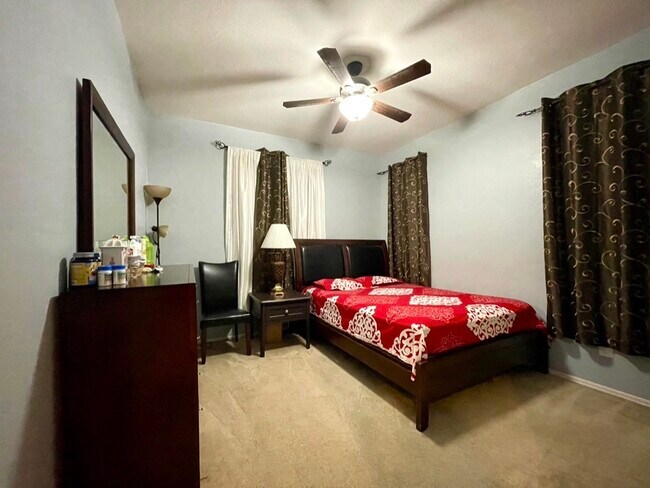Bedroom 4 - 13100 N 91st Dr