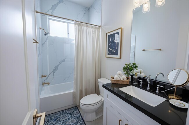 Building Photo - 5906 St Augustine St