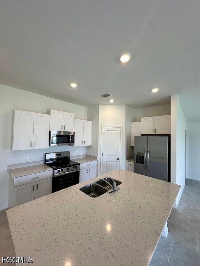 Building Photo - 17669 Paradiso Wy