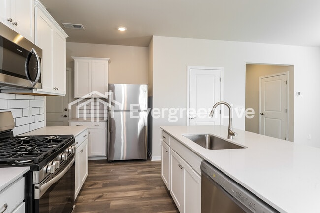 Building Photo - 1703 Heron Ct