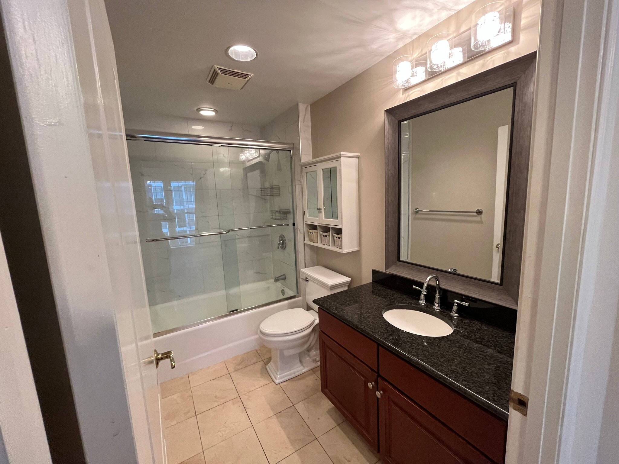 Bathroom - 195 14th St NE