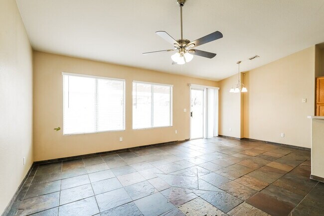 Building Photo - 7519 W Summer Sky Dr