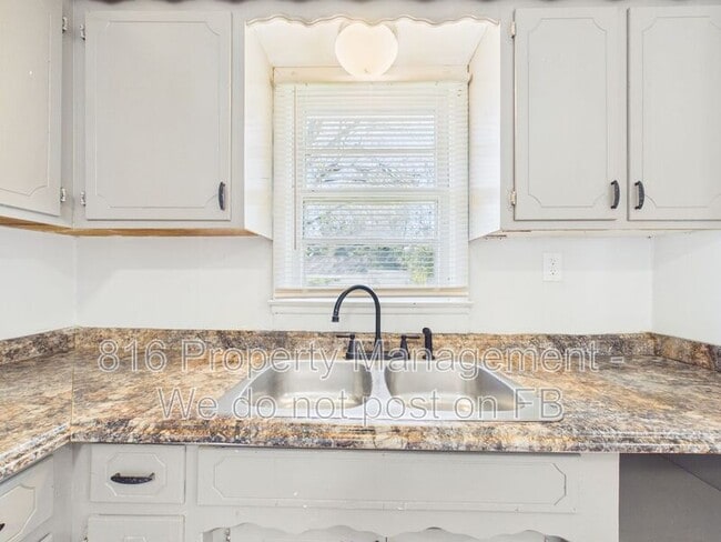 Building Photo - 10323 East 20th St S