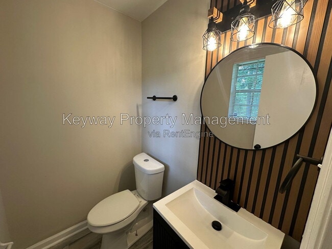 Building Photo - 3606 Columbine Dr