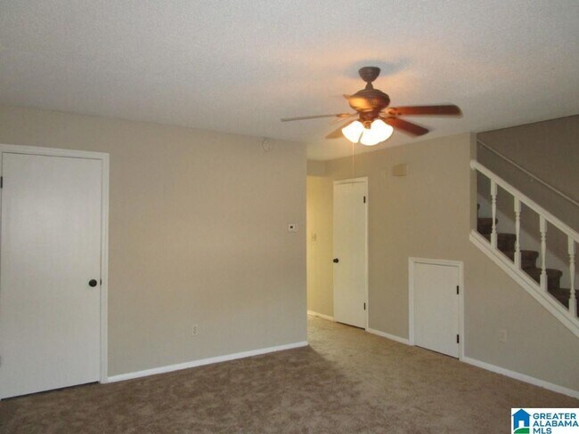 Building Photo - 2BR/1BA in Quiet Spring Lake Neighborhood