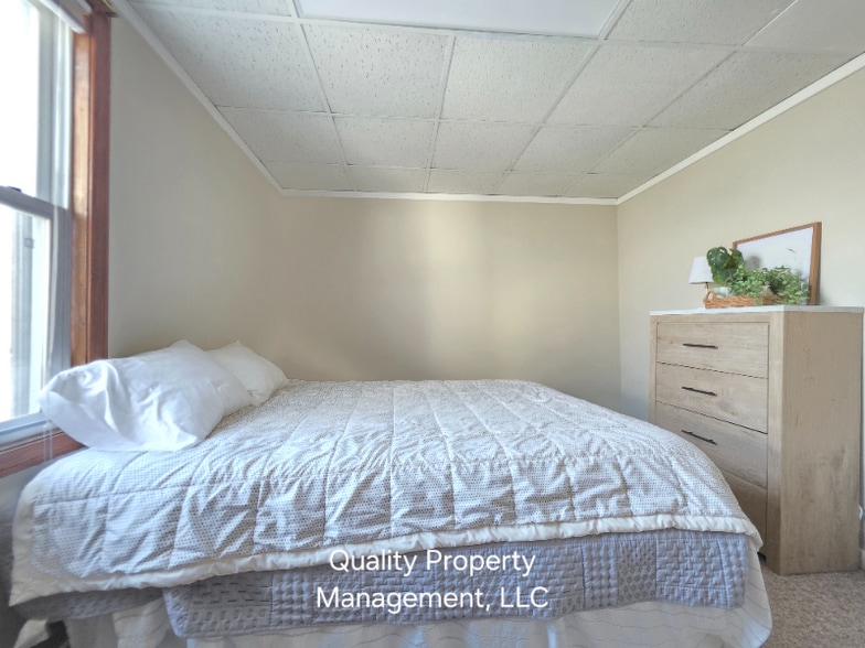 Building Photo - 82 Fourth St