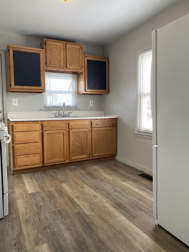 Building Photo - 1336 Chandler Ave