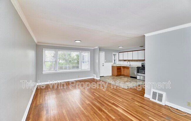 Building Photo - 10128 Ashbrook Dr