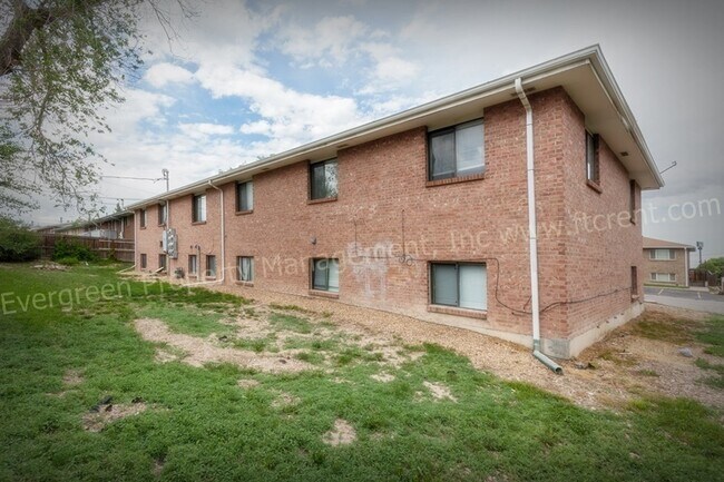 Building Photo - 3023 Denver St