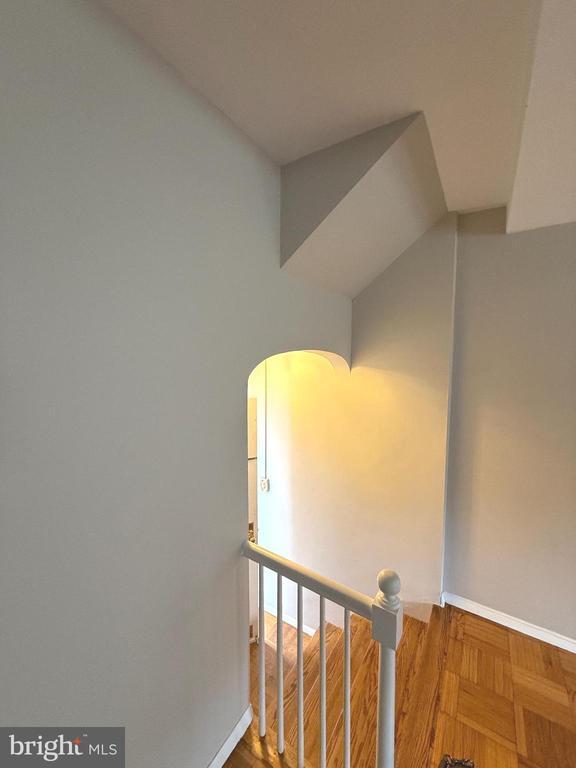 Building Photo - 3254 Valley Dr